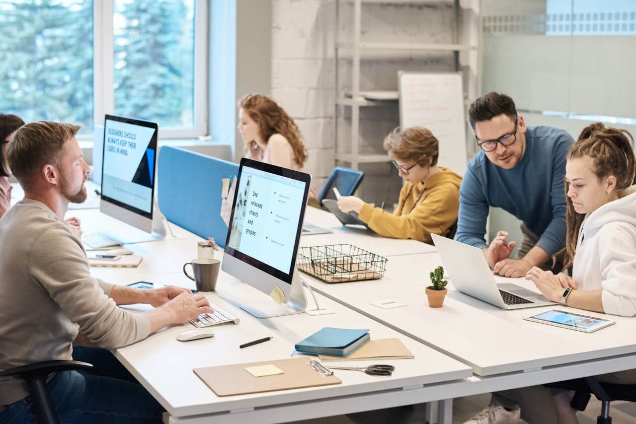Employee onboarding checklist