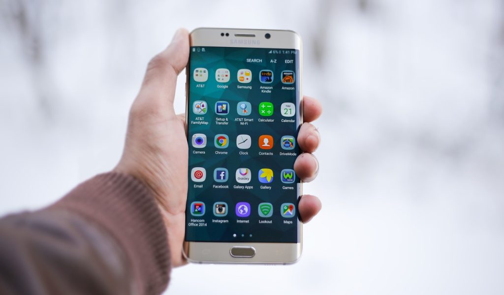samsung, smartphone, hand-1283938.jpg